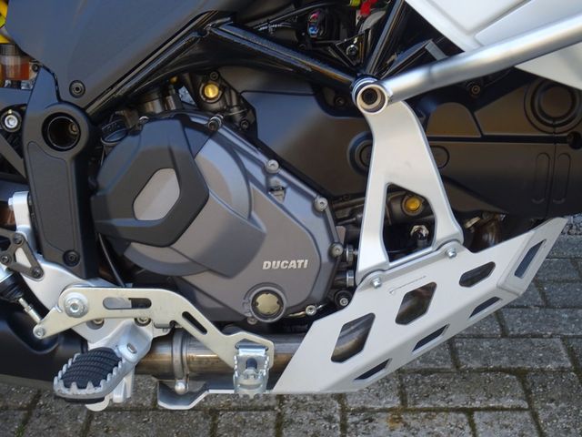ducati - desertx