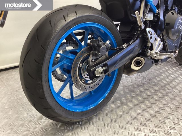 suzuki - gsx-8s