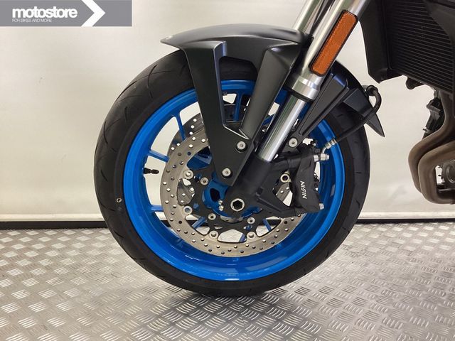 suzuki - gsx-8s