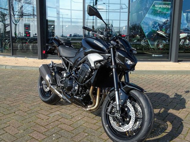 kawasaki - z900