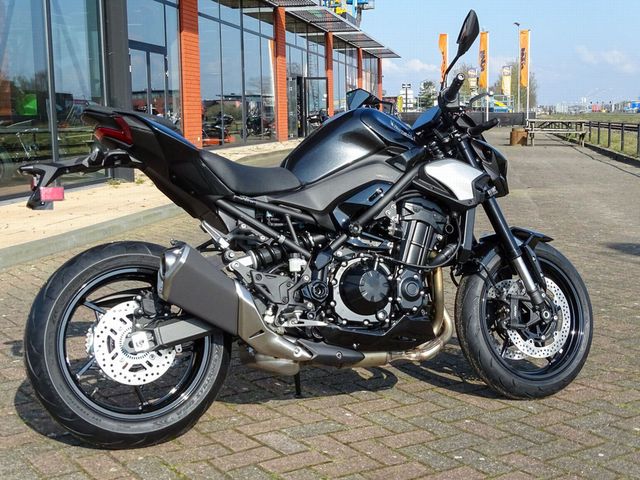 kawasaki - z900
