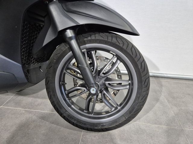 piaggio - beverly-400-s
