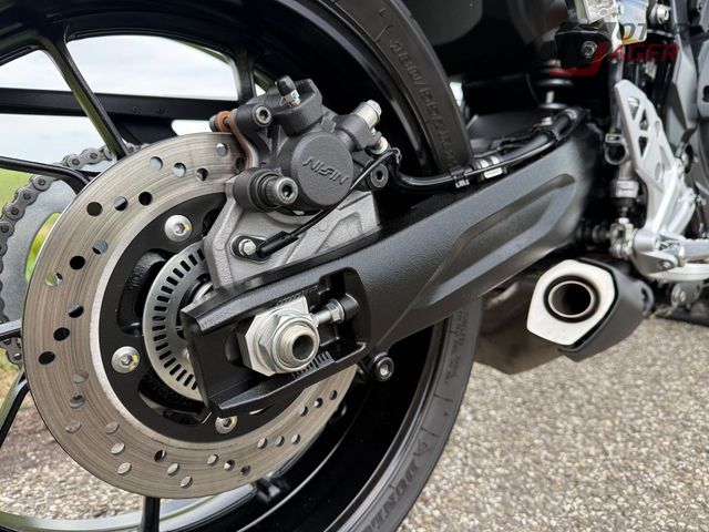 suzuki - gsx-8s