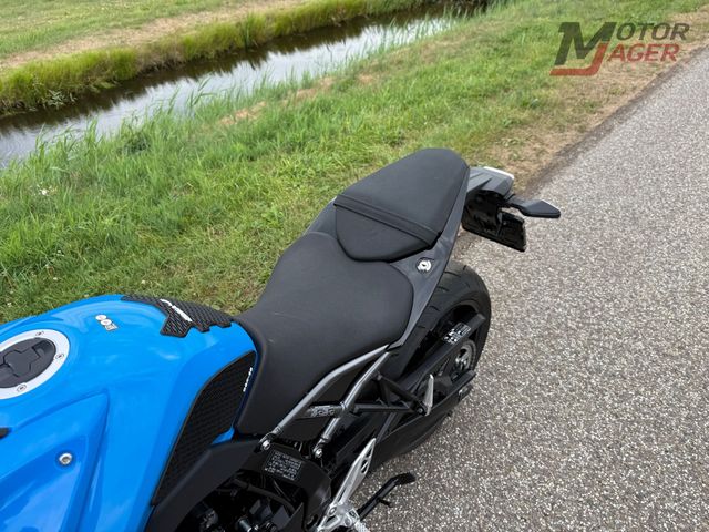 suzuki - gsx-8s