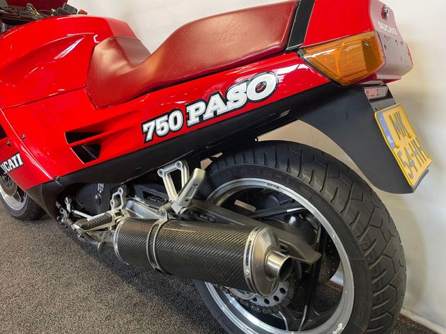 ducati - paso-750