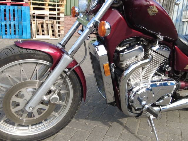 suzuki - vs-700-intruder
