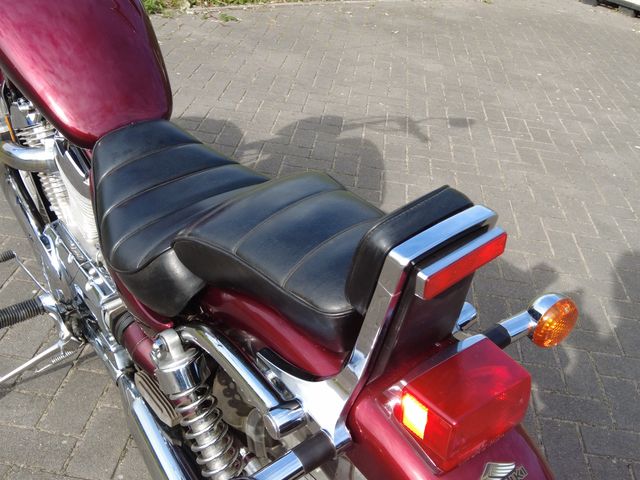 suzuki - vs-700-intruder