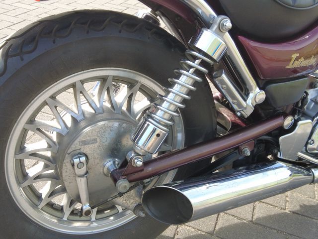 suzuki - vs-700-intruder