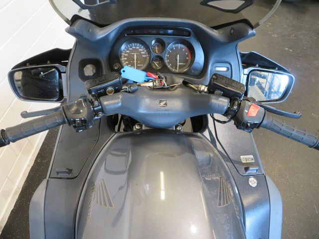 honda - st-1100-pan-european