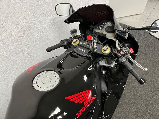 honda - cbr-1000-rr-fireblade