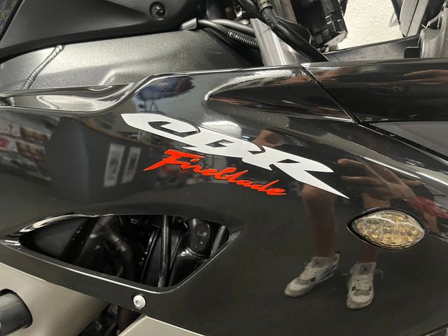 honda - cbr-1000-rr-fireblade