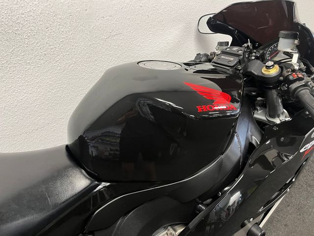 honda - cbr-1000-rr-fireblade
