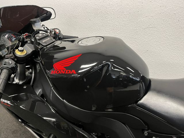 honda - cbr-1000-rr-fireblade