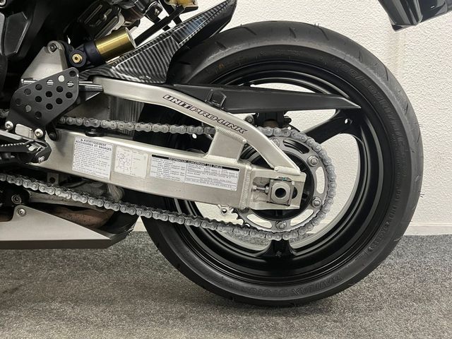 honda - cbr-1000-rr-fireblade