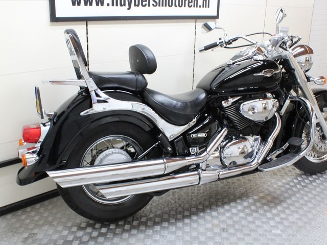 suzuki - intruder-c-800-classic