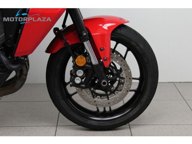 yamaha - tracer-9