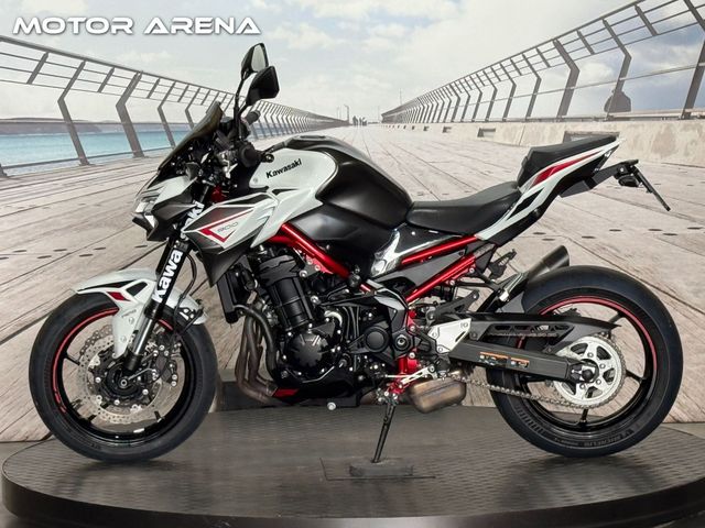 kawasaki - z900