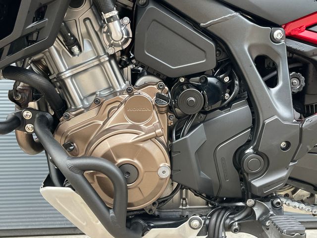 honda - crf-1100-l-africa-twin-dct