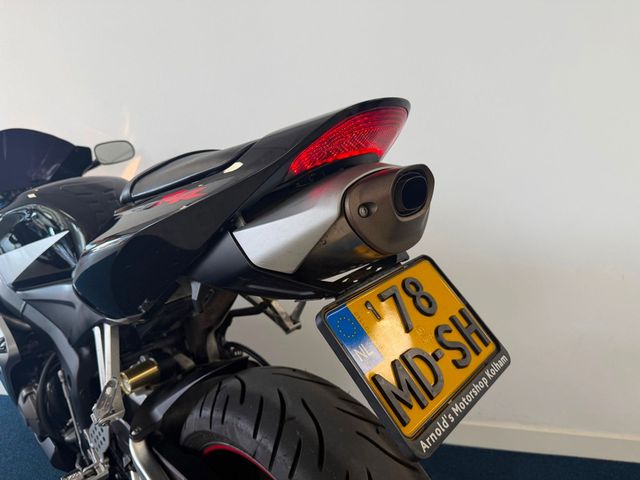honda - cbr-1000-rr-fireblade