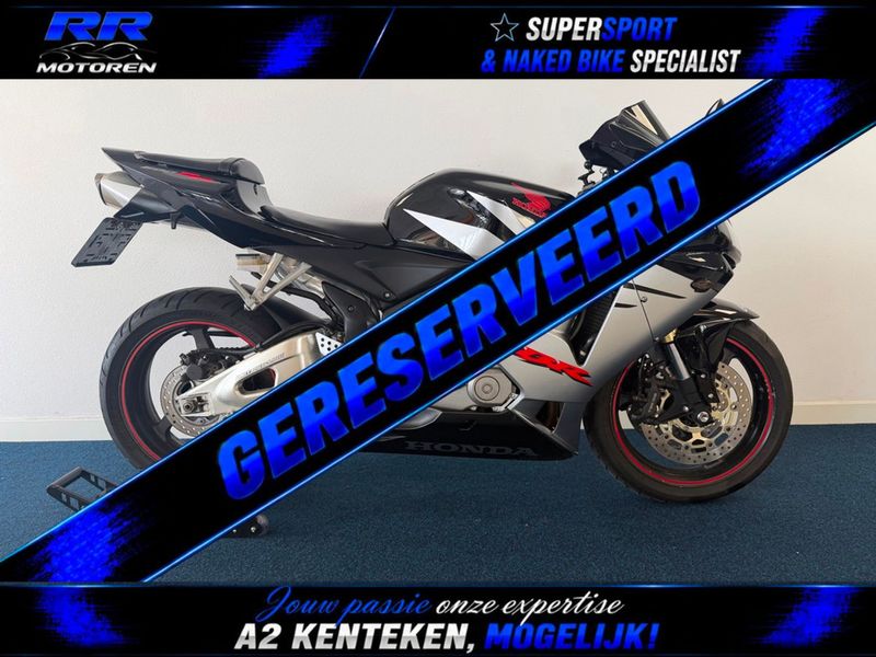 Honda Sport CBR 600 RR PC37 Facelift Black - Zilver - Edition 2005 occasion