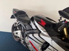 Honda Sport CBR 600 RR PC37 Facelift Black - Zilver - Edition 2005 occasion – foto 21 van 22