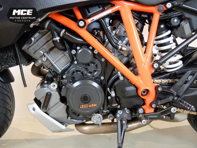 ktm - 1290-super-duke-gt