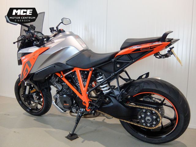 ktm - 1290-super-duke-gt