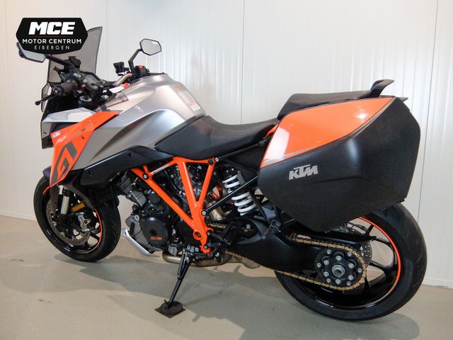 ktm - 1290-super-duke-gt
