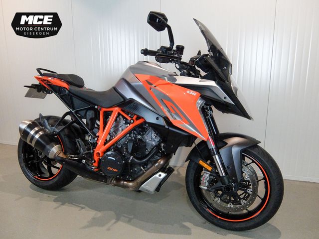 ktm - 1290-super-duke-gt