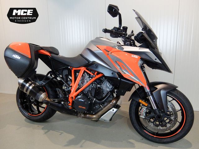 ktm - 1290-super-duke-gt