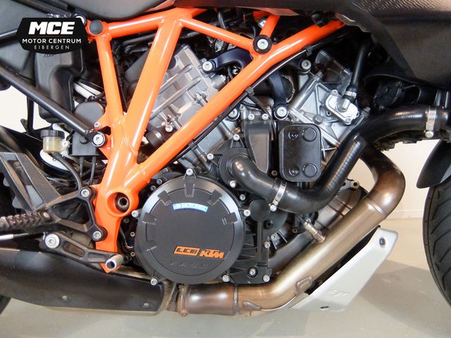 ktm - 1290-super-duke-gt