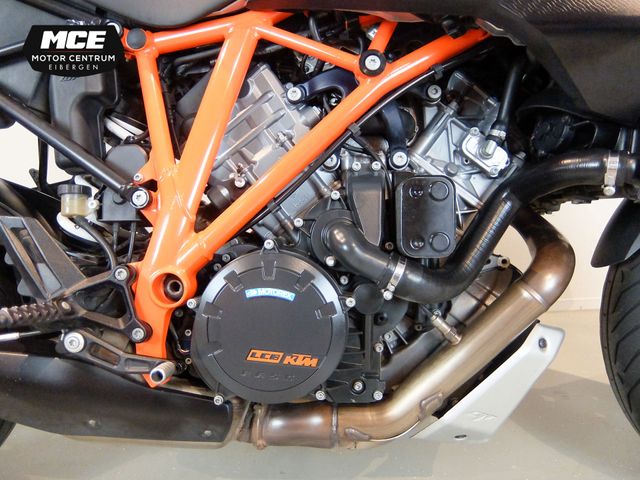 ktm - 1290-super-duke-gt