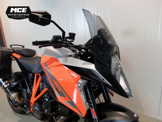 ktm - 1290-super-duke-gt