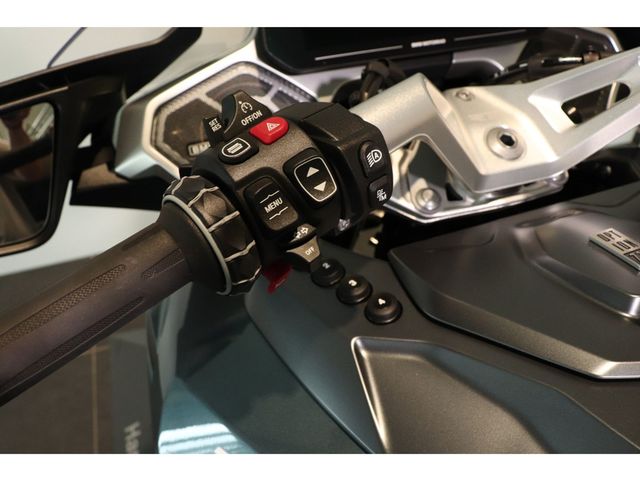 bmw - r-1300-rt