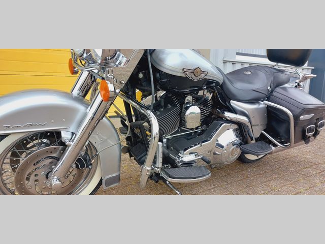 harley-davidson - road-king-classic-flhrci