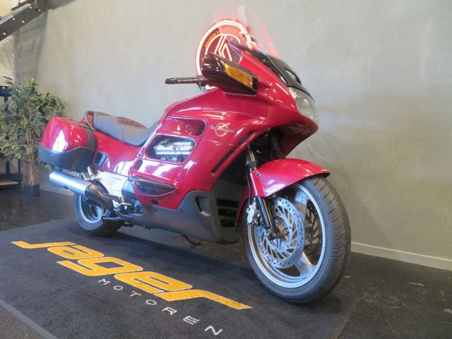 honda - st-1100-pan-european