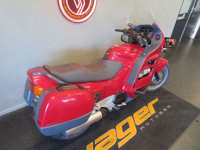 honda - st-1100-pan-european