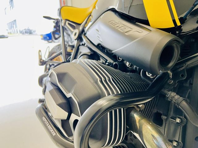 bmw - r-nine-t-urban-gs-40-years-gs-edition