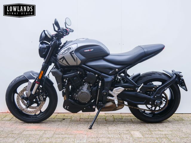 triumph - trident-660