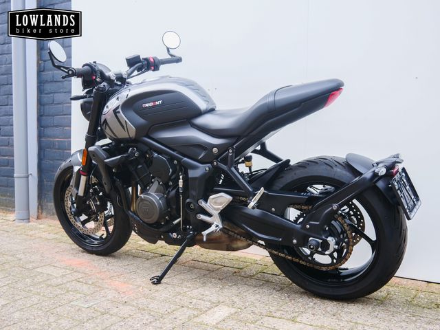 triumph - trident-660