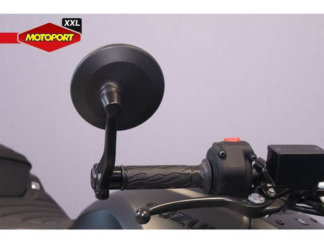 suzuki - gsx-8t