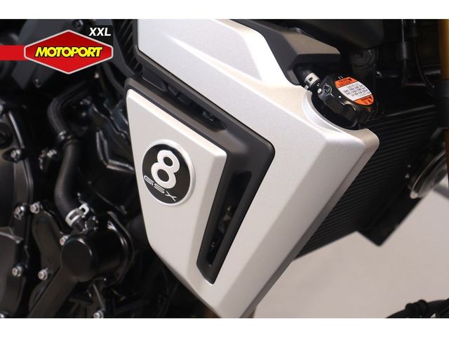 suzuki - gsx-8t