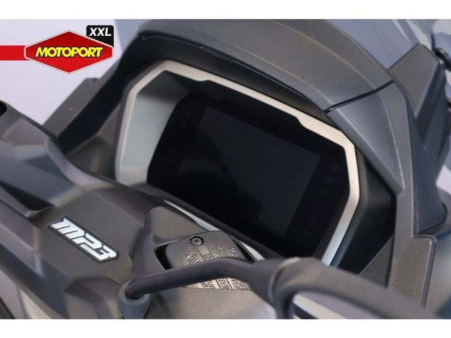 piaggio - mp3-530-hpe-advance-exlusive