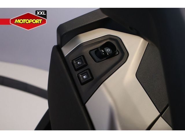 piaggio - mp3-530-hpe-advance-exlusive