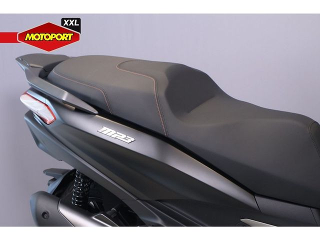 piaggio - mp3-530-hpe-advance-exlusive