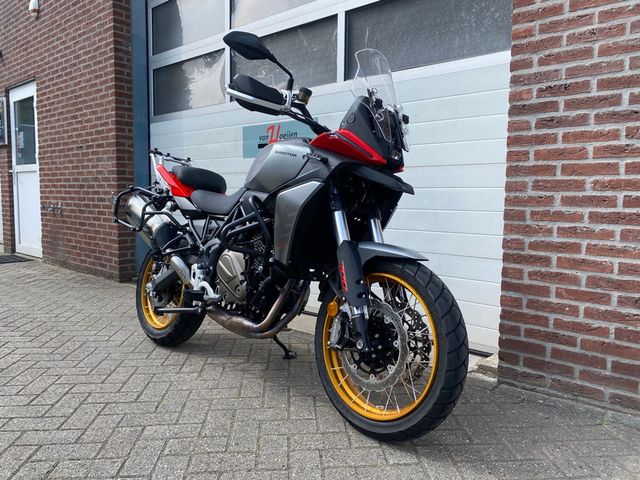 QJMOTOR - srt-700-sx-touring