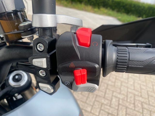 QJMOTOR - srt-700-sx-touring