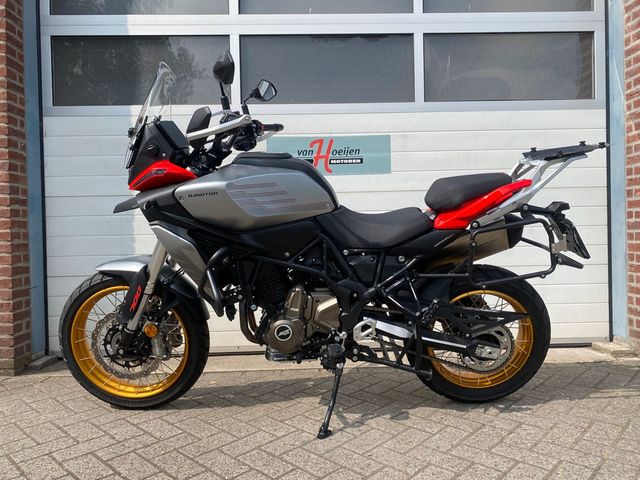 QJMOTOR - srt-700-sx-touring