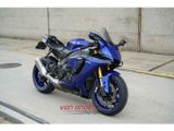 YAMAHA YZF R1