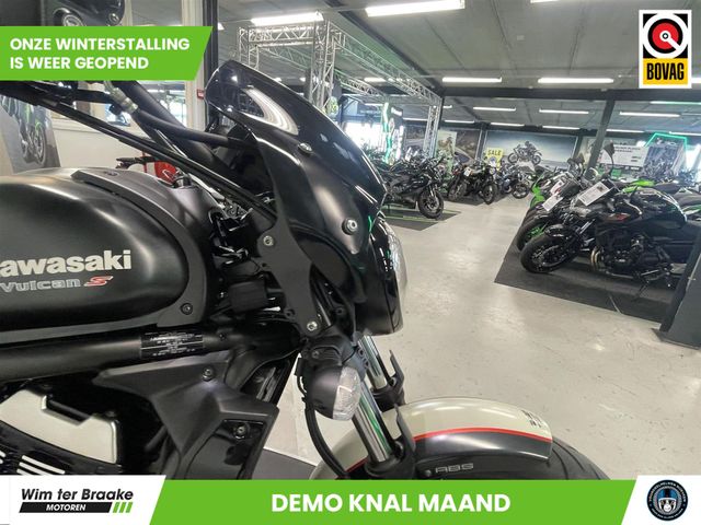 kawasaki - vn-900-classic-se